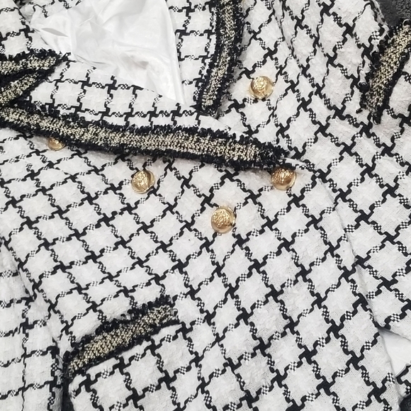 Classic Tweed Suit Set. PANTS AND BLAZER - Picture 4 of 4